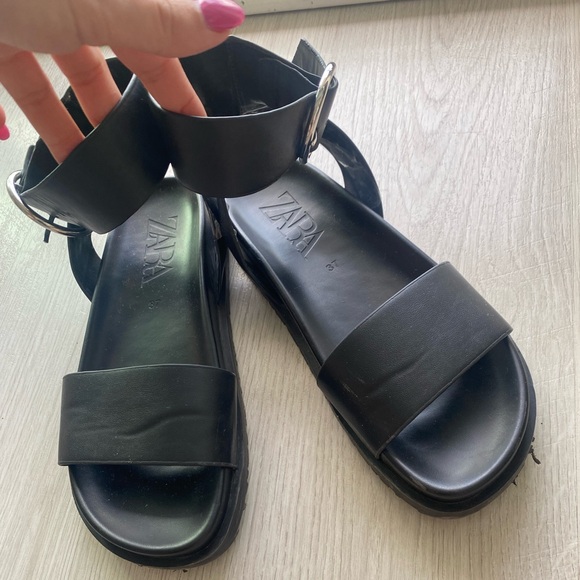 Zara belted sandals - Picture 2 of 5